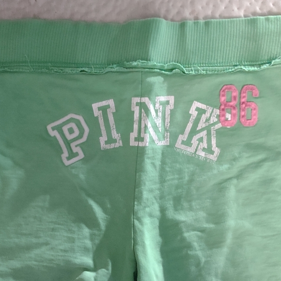 PINK CAPRIS - Picture 1 of 7